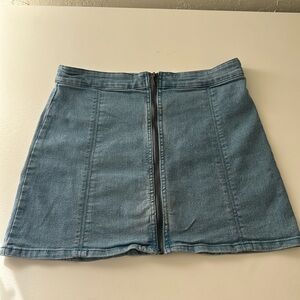 Forever 21 denim blue zip-up pleated mini skirt